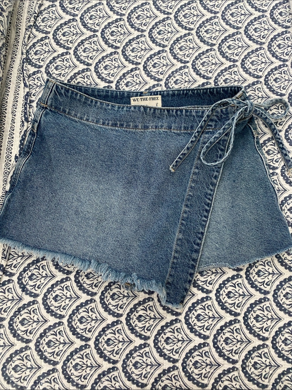 WE THE FREE Blue Denim Emmy Wrap Mini Skort size 8